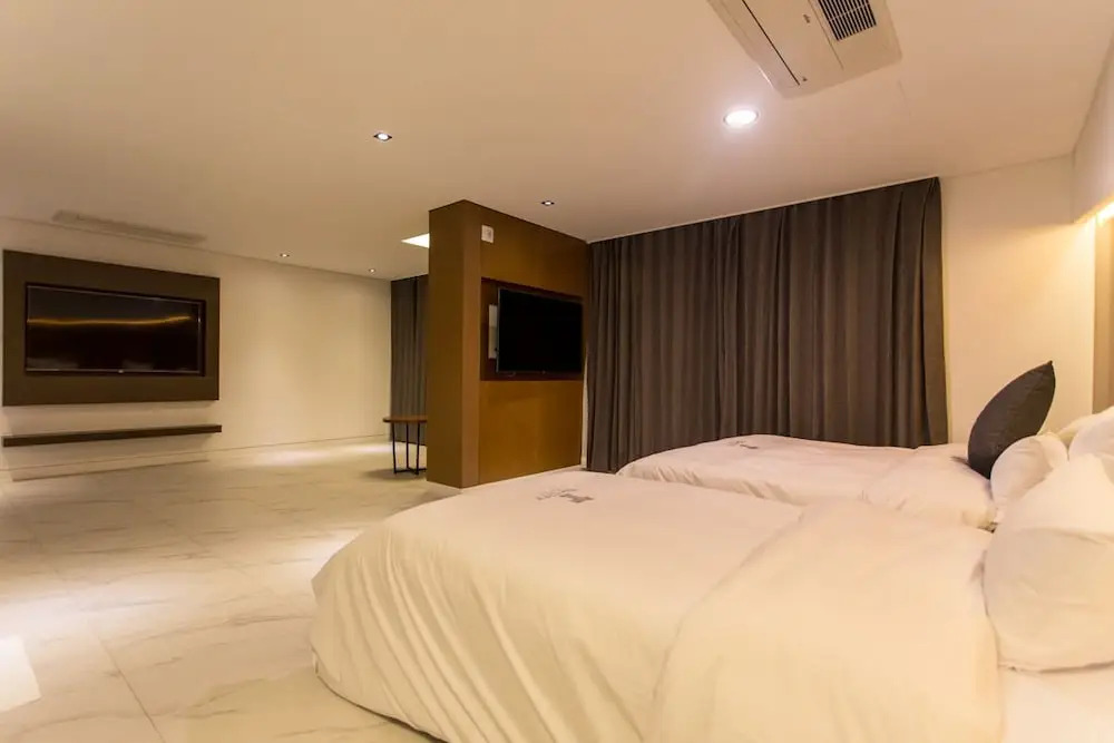Best In City Hotel