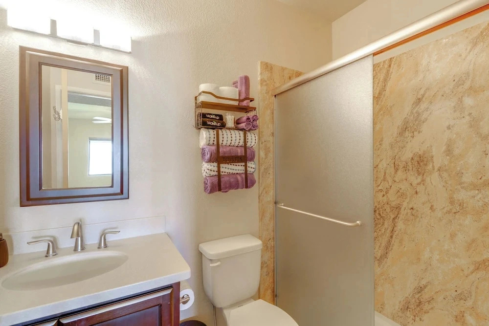 Hike, Swim & Shop: Tucson Condo w/ Balcony
