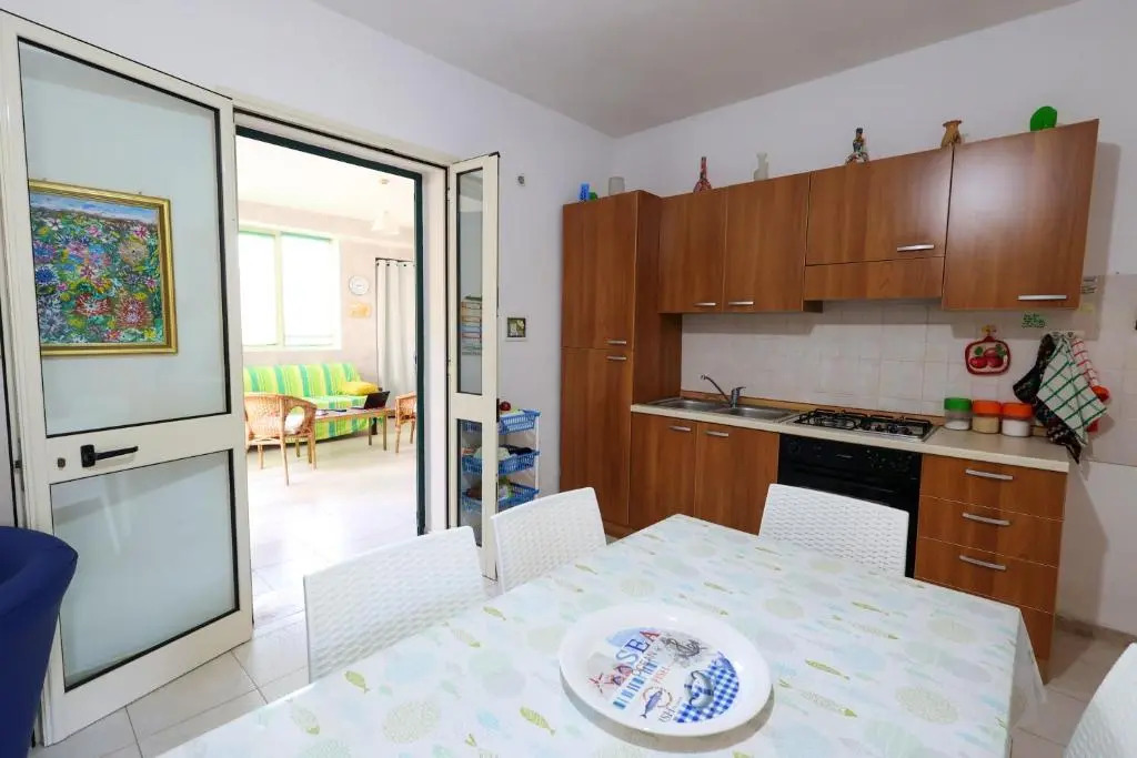Apartment with 3 bedrooms in Torre Pali with enclosed garden 400 m from the beach