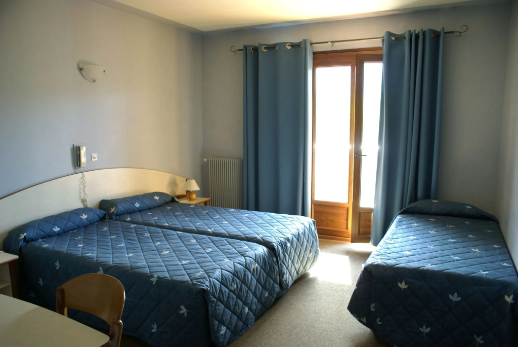 Hotel Cyrnea