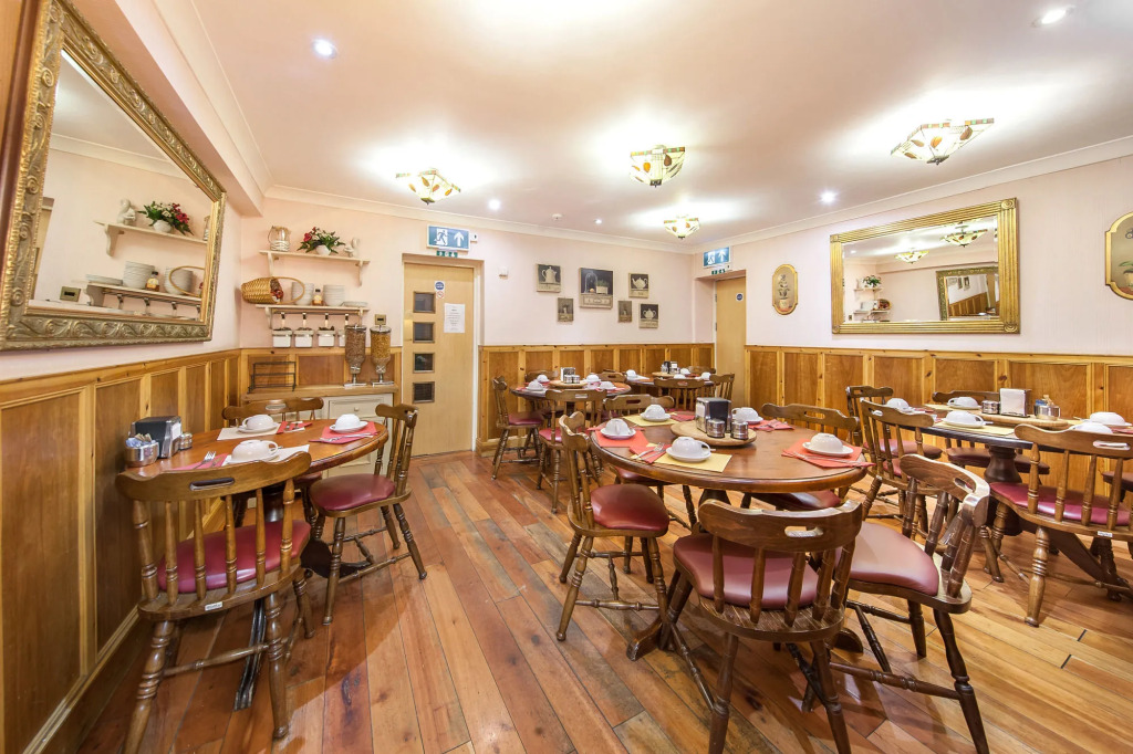 Fairway Hotel
