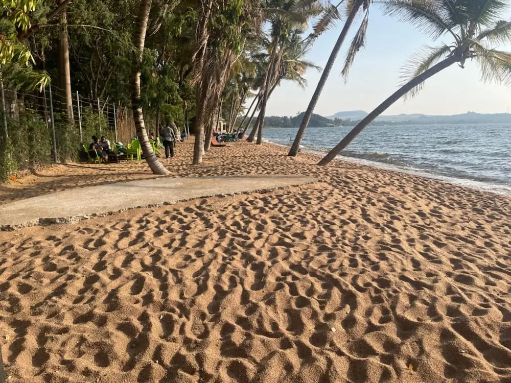 Tembo Beach Hotel