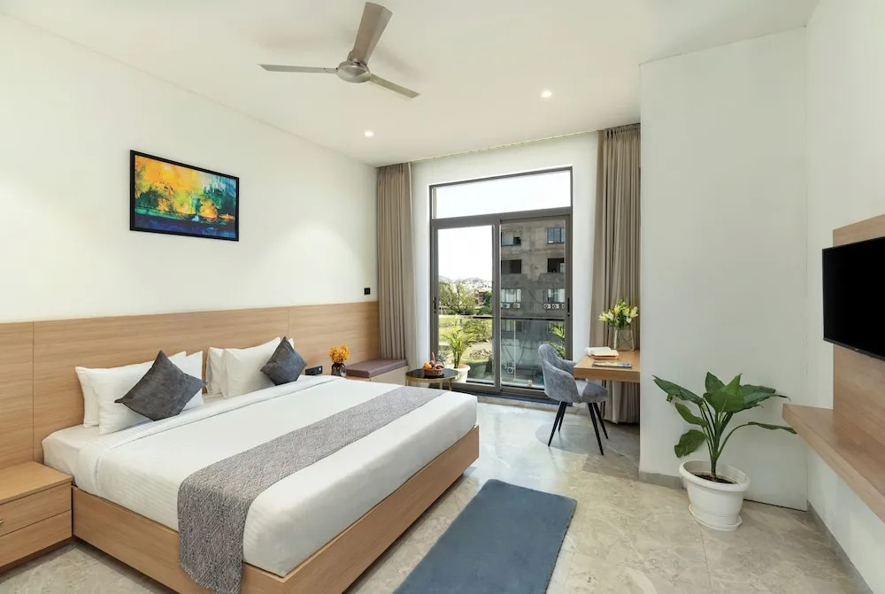 7 Rays Hotel