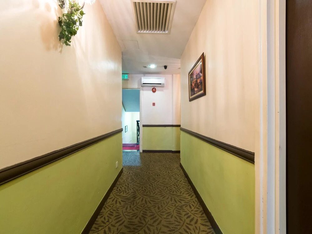 OYO 126 Rae Hotel