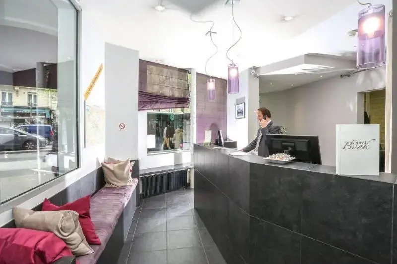 Appart Hotel Avalon Paris Gare du Nord