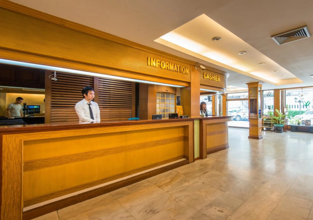 Wall Street Inn, Bangkok