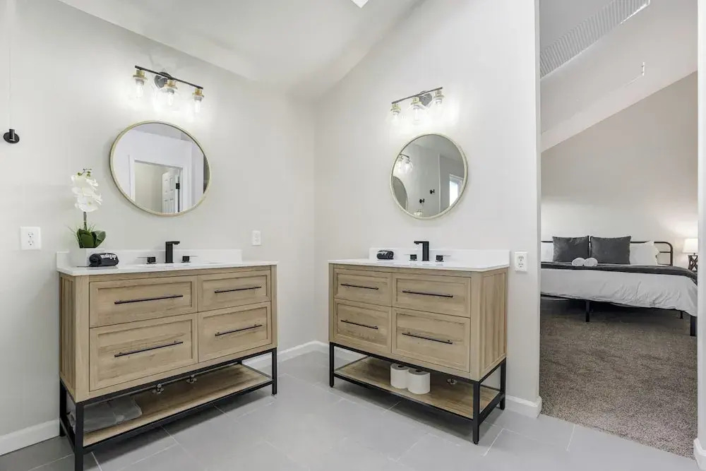 Modern 6BR Home in Briargate