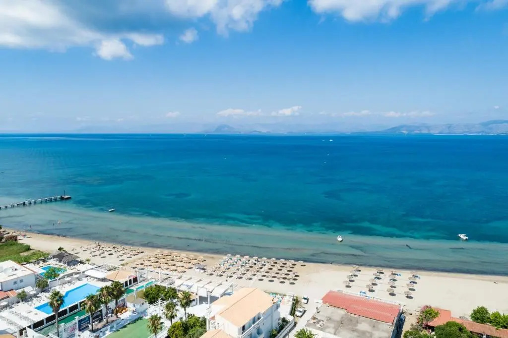 Lefkimi Hotel