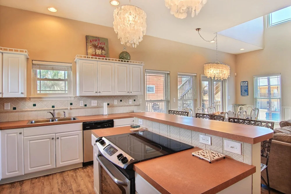 Treasure Isle 4 Bedrooms 5 Bathrooms Home
