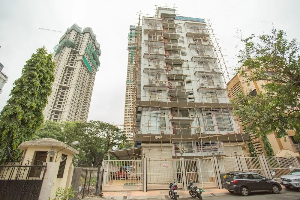 OYO 7150 Apartment Metro View Residency