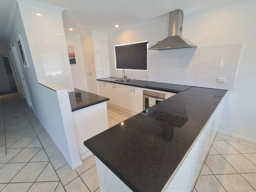 Cranbourne Court Beach Side Apartments