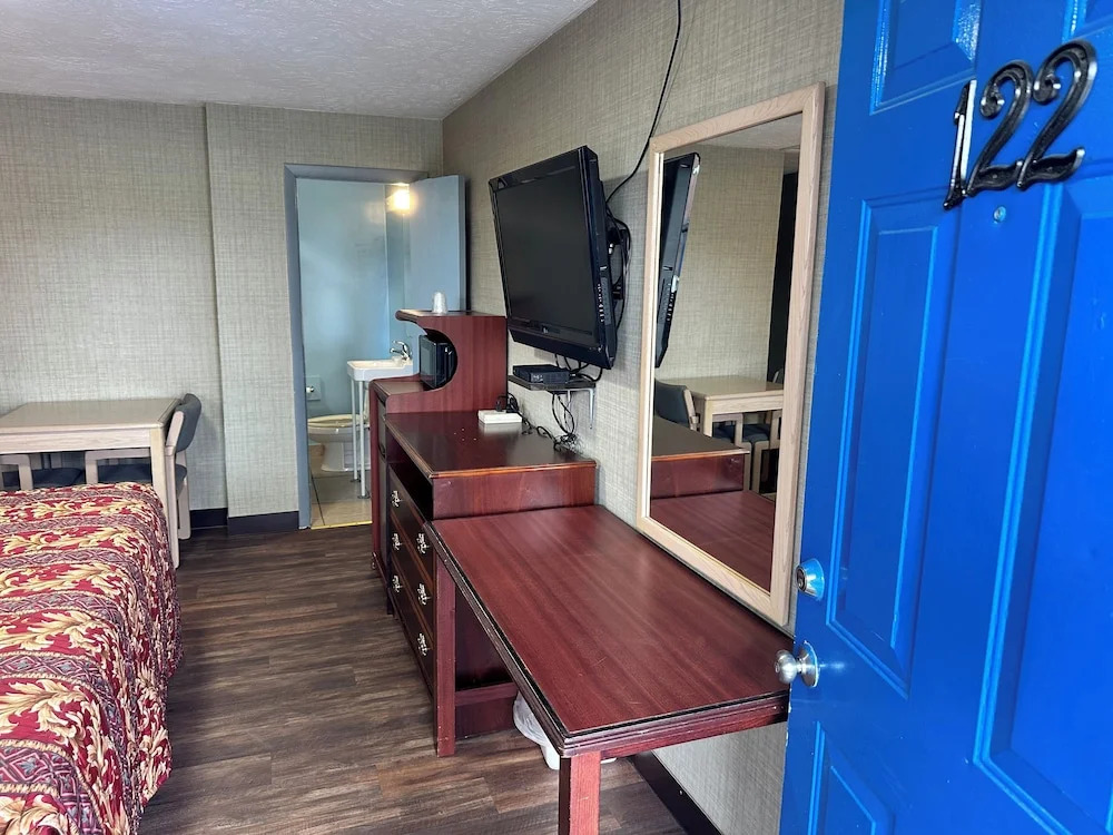 Westgate Manor Motel Austintown & Youngstown OHIO
