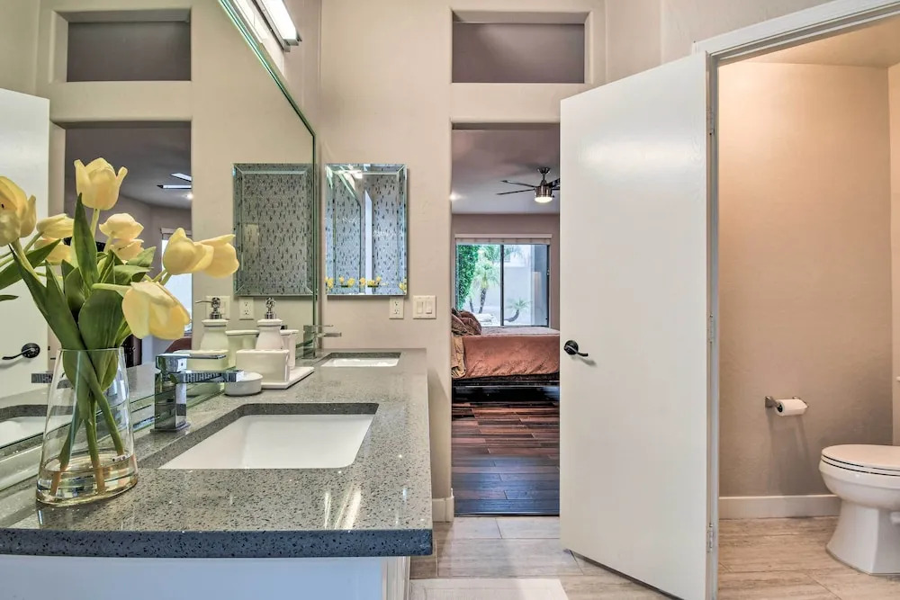 Phoenix Home: Heated Pool, Patio & Mountain Views