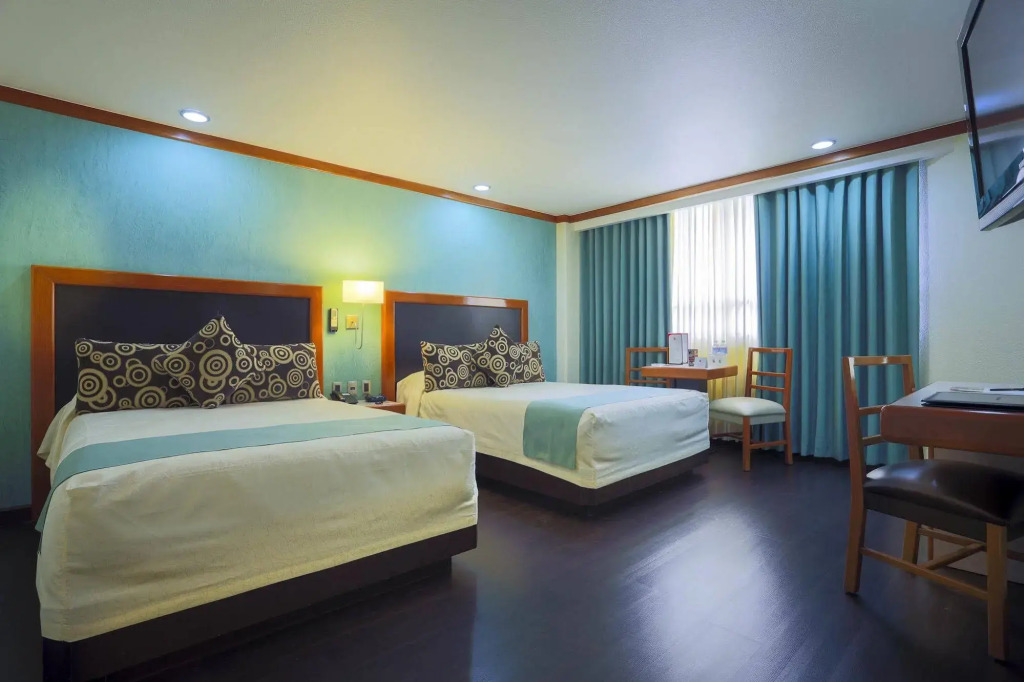 Hotel Abastos Plaza