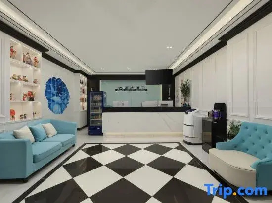 West Bank Hotel (Longjing West Market)