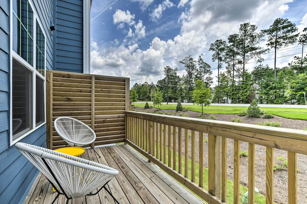 Sleek Durham Townhome Near Dtwn w/ Balcony!