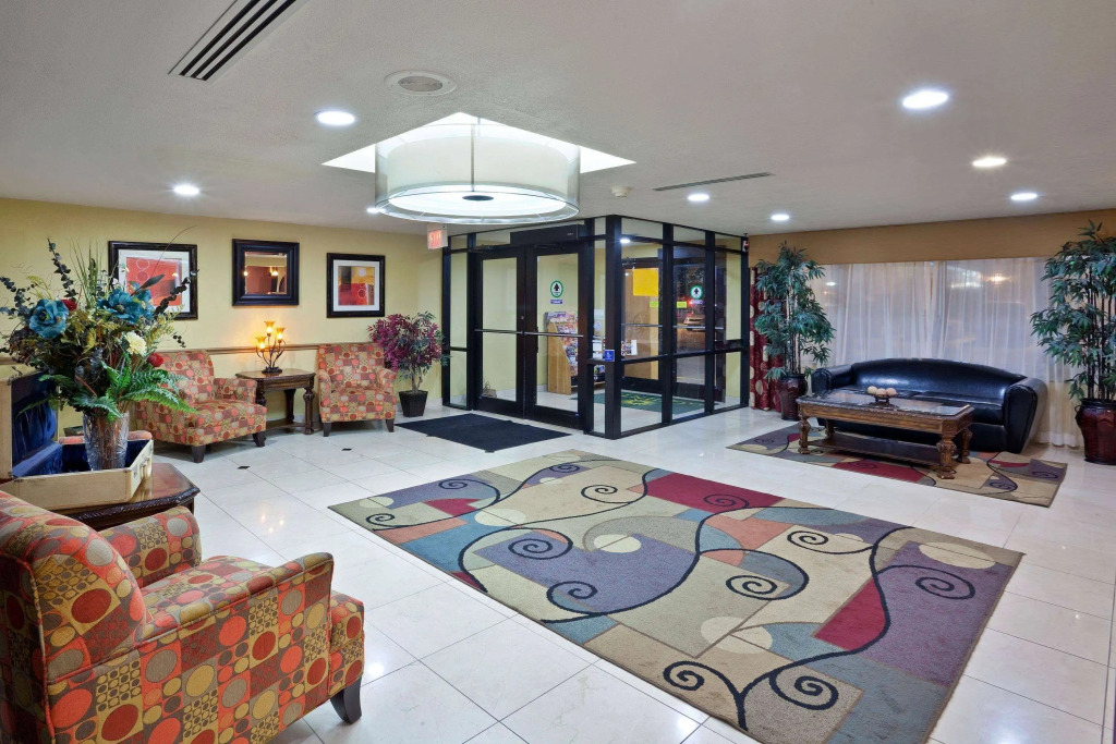 La Quinta by Wyndham Salina