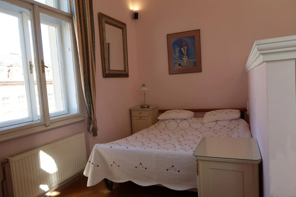 Apartment Themis