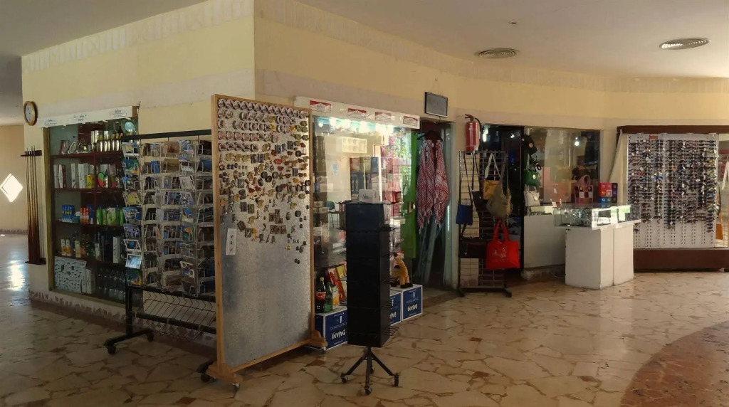Luna Sharm