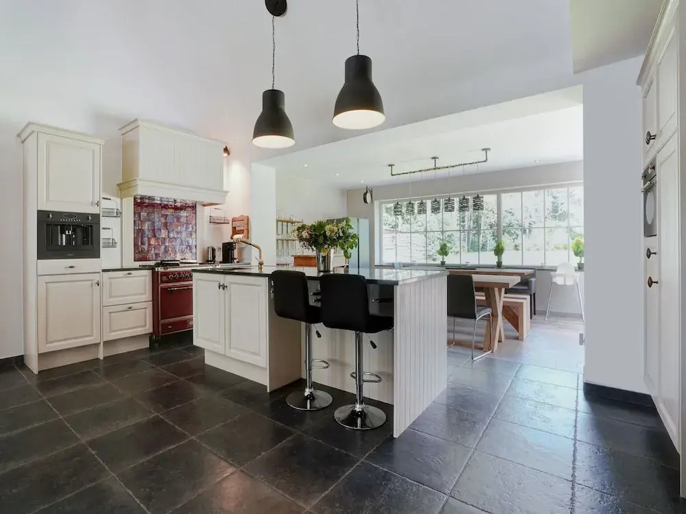 Renovated Farm With Heated Pool