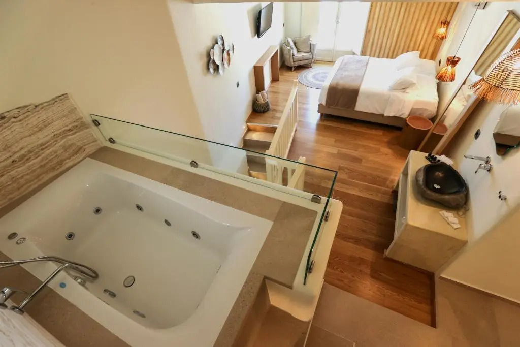 Life Suites