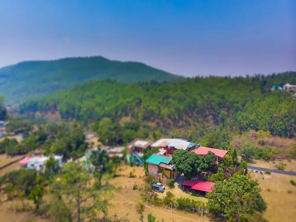 OYO 13153 Home Valley View 1BHK Mussoorie Bypass