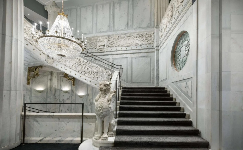 The Candler Hotel Atlanta, Curio Collection by Hilton