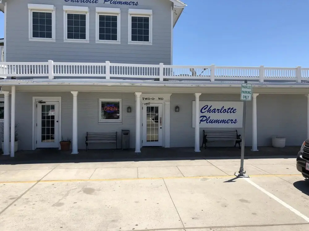 Family Friendly, Beautiful Home for Fishing in Style