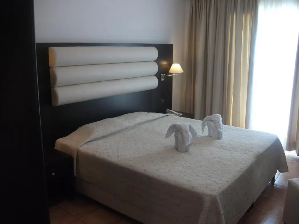 Zorbas Beach Hotel