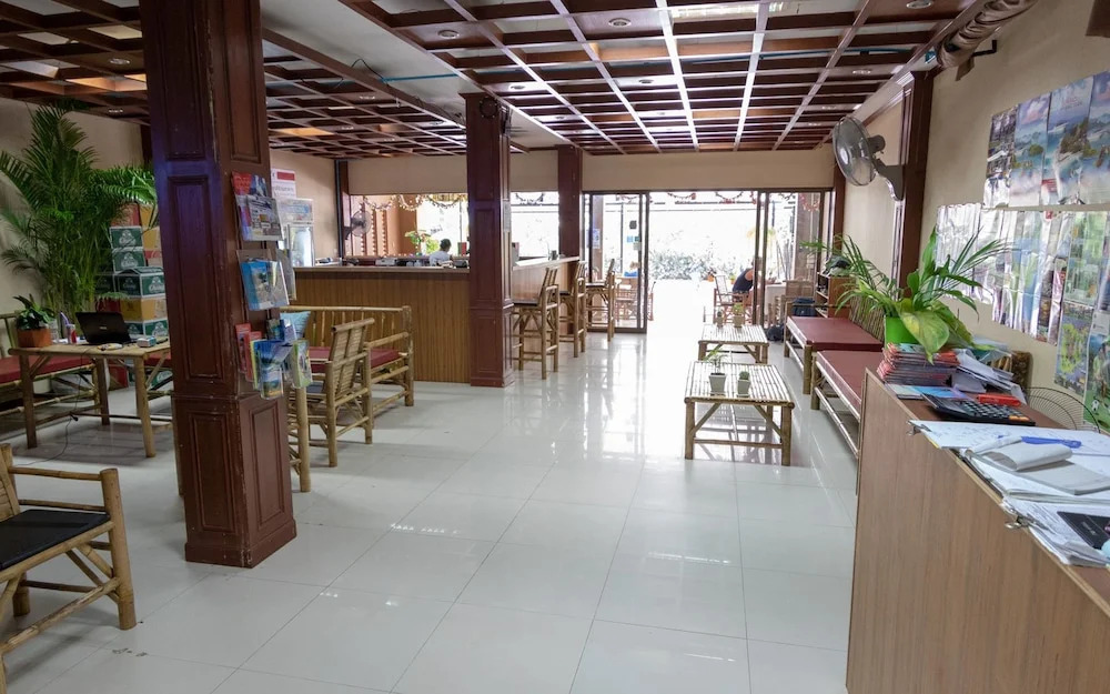 P & T Guesthouse