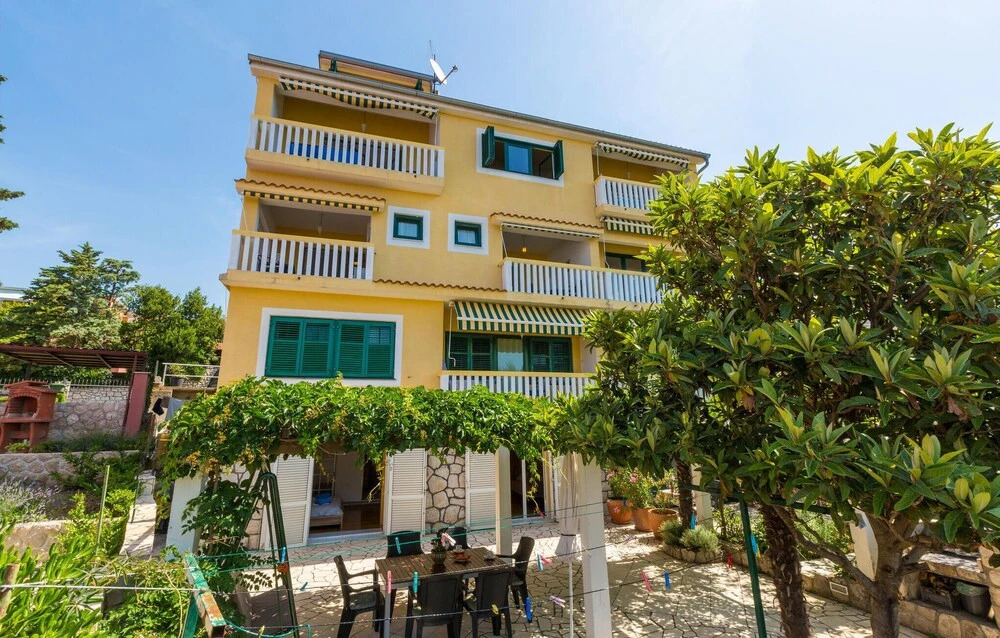 Beautiful Apartment in Crikvenica With 2 Bedrooms and Wifi