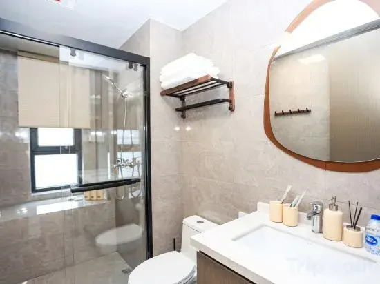 Shanghai Yuecheng Apartment (Haichang Ocean Park Yaoxue Ice and Snow World Branch)