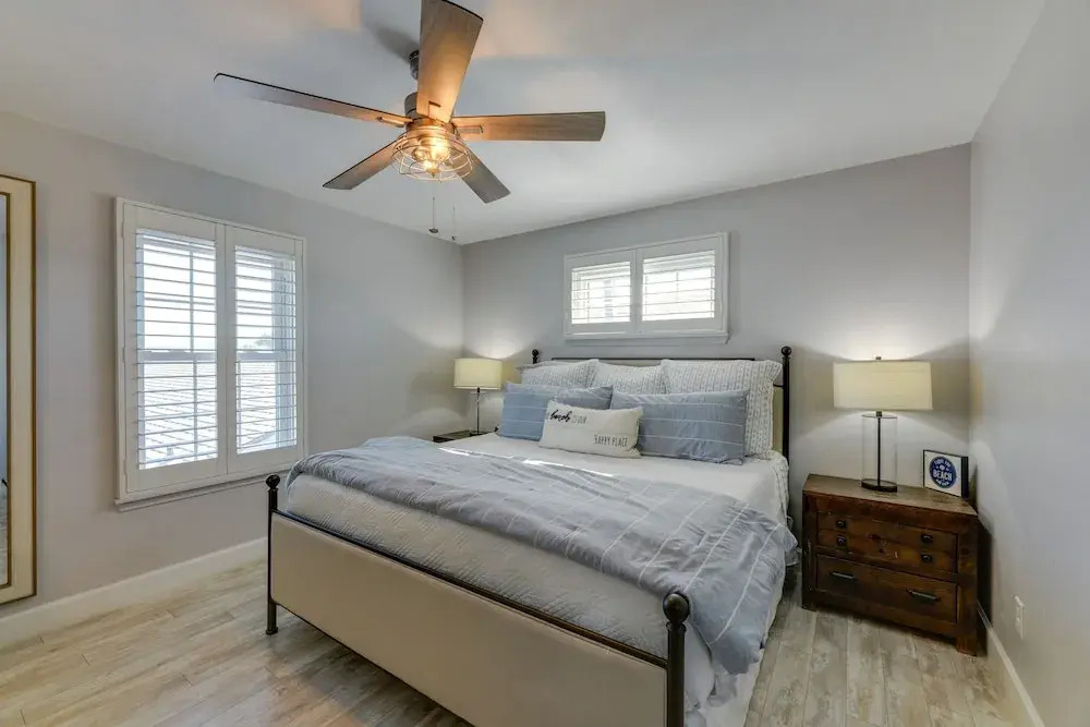 Private Pool & Furnished Deck: Port Aransas Home!