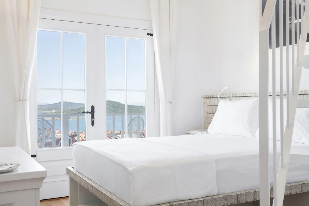 Cunda Piano Otel