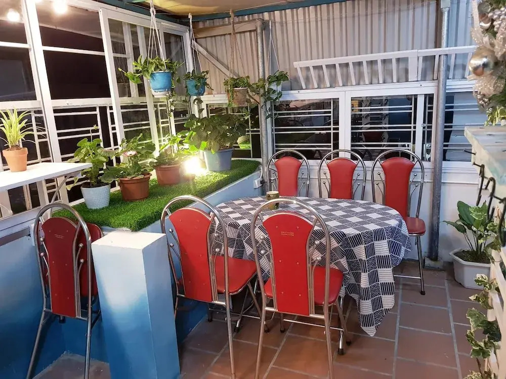 Flower Hostel