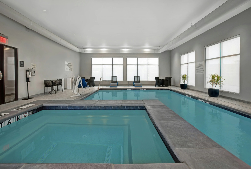 Hampton Inn & Suites Dallas - Farmers Branch