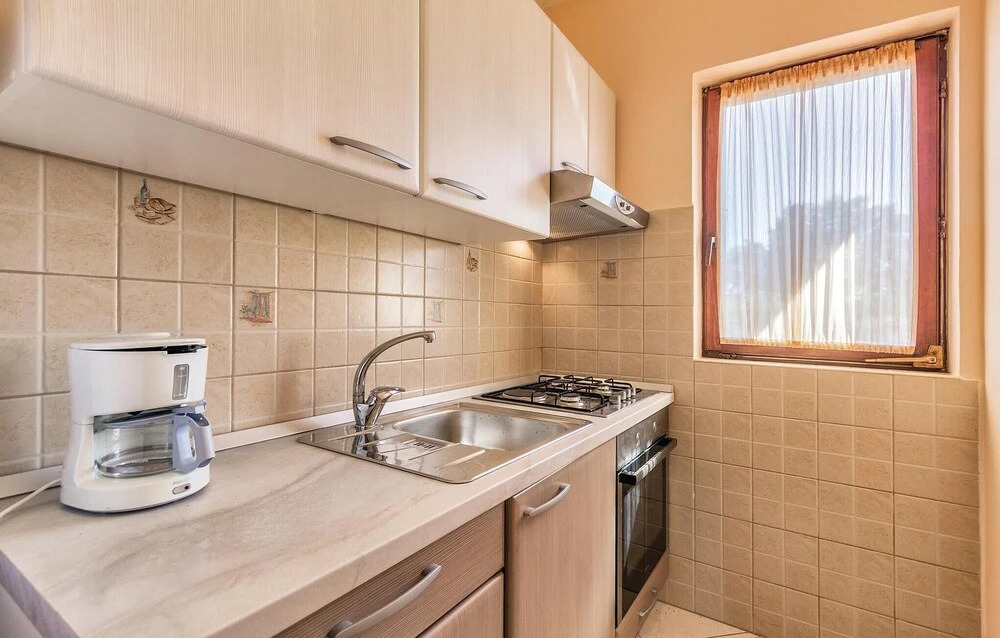 Stunning Home In Bratulici