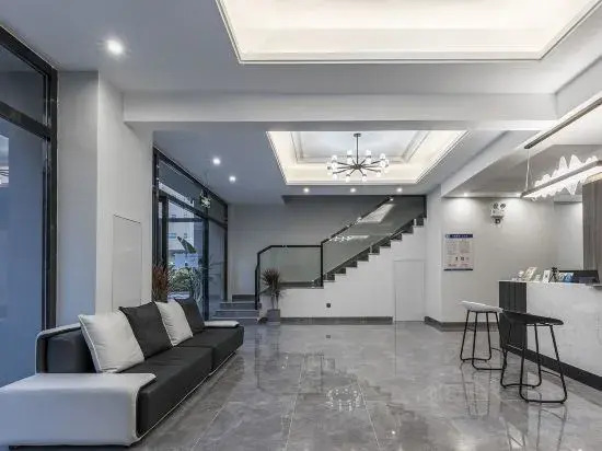 Yuechen Hotel (Baoshan High-speed Railway Station)
