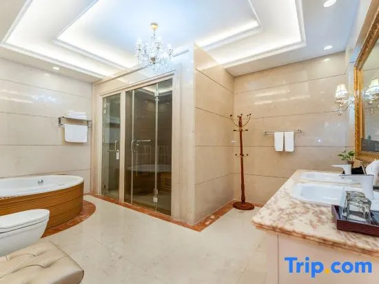 Yanzi Resort