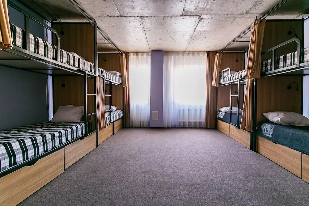 H8 Hostel