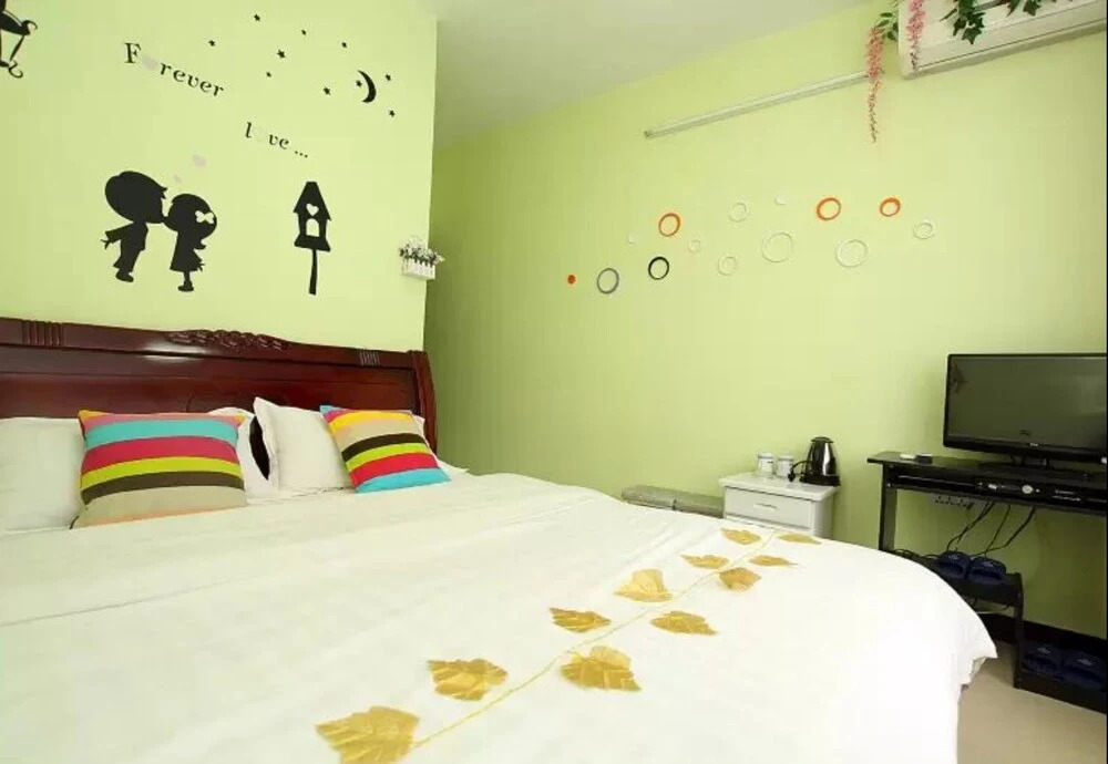 Zhaolvchang Holiday Hotel (Yangshuo County Kindergarten West Street)
