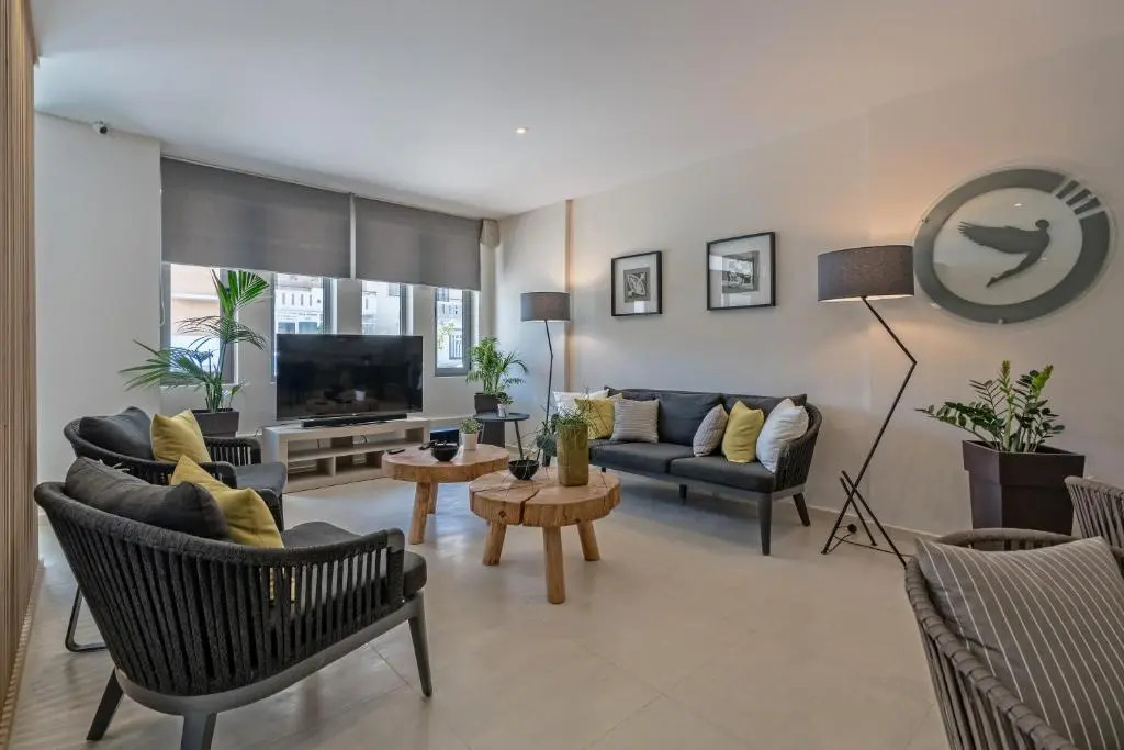 Lefkoniko Icarus Suites