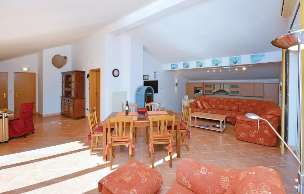 Holiday Home Vrboska With Fireplace 06