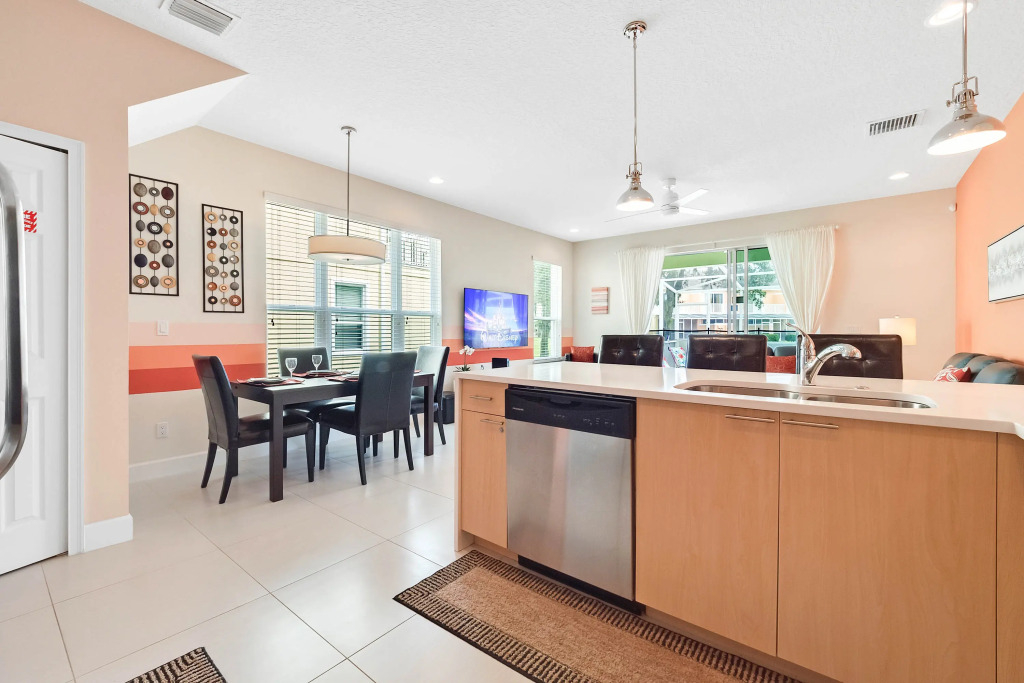 Affordable Disney - Townhome 3Bd 3Ba Sleeps 6 , Clermont, US