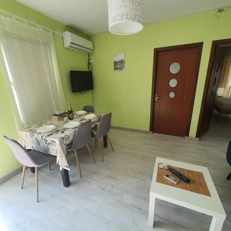 Oscar's Apartment