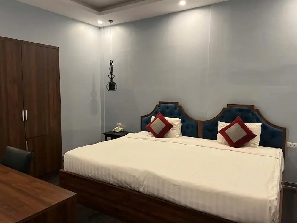 Elegance Premium Hotel