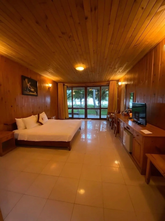 Tan Son Nhat Con Dao Resort