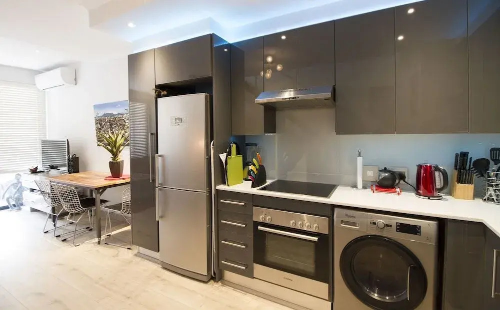 Trendy 1-BR City Center Apt