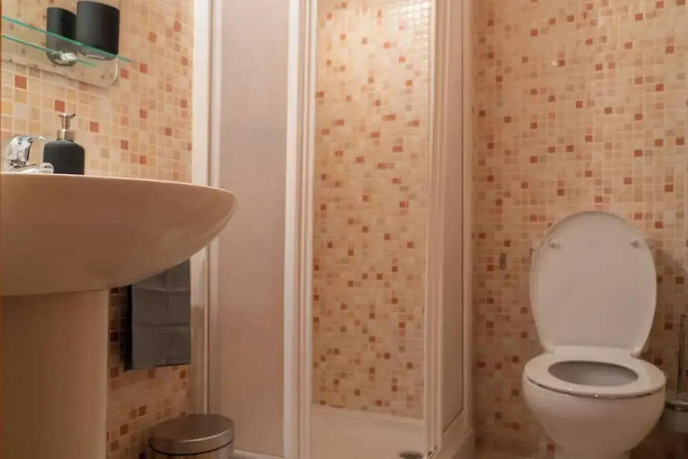 Seaview 2 Bed Apartment Sleeps 4 - Terrace - Pool