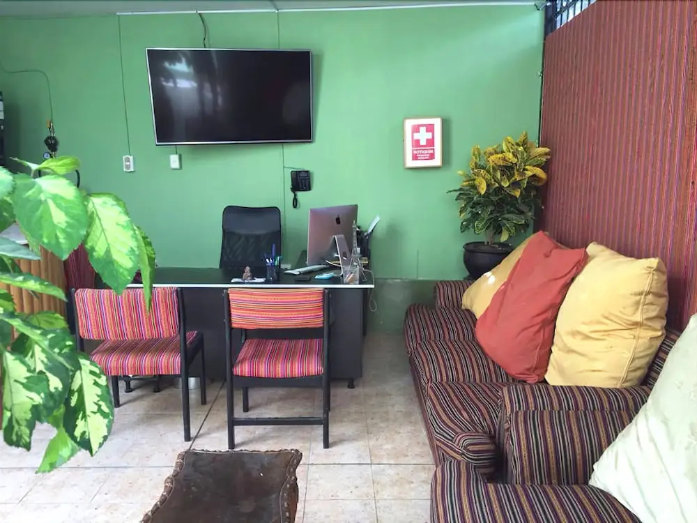Hostal Alpes Lima